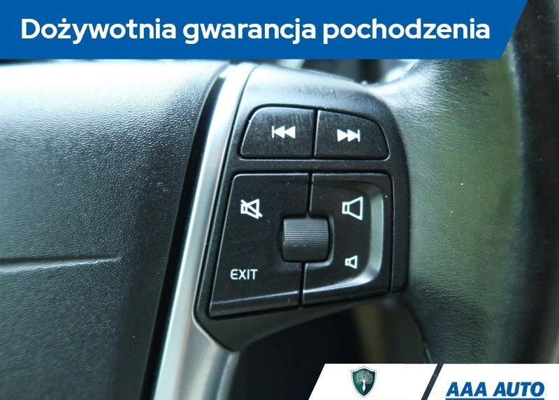 Volvo XC 60 cena 49000 przebieg: 207894, rok produkcji 2012 z Parczew małe 352